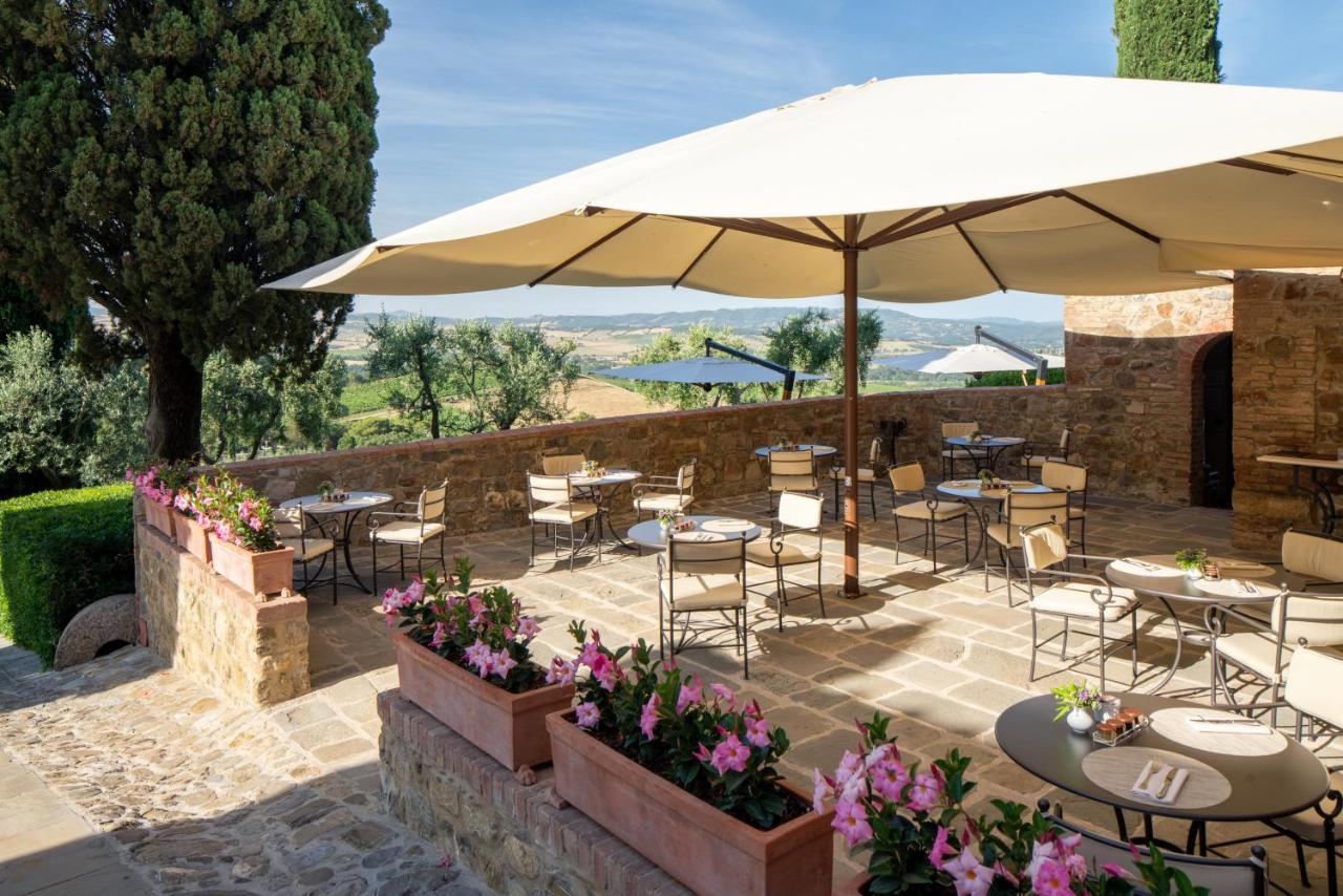 Castello Banfi - Il Borgo - Relais Et Chateaux Poggio alle Mura Екстер'єр фото