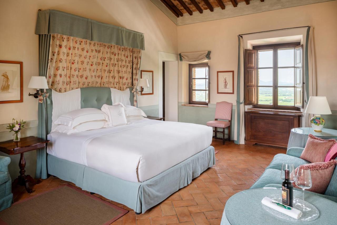 Castello Banfi - Il Borgo - Relais Et Chateaux Poggio alle Mura Екстер'єр фото