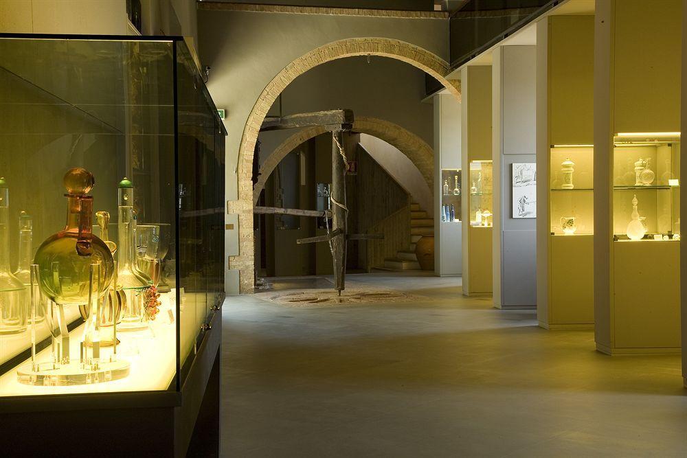 Castello Banfi - Il Borgo - Relais Et Chateaux Poggio alle Mura Екстер'єр фото