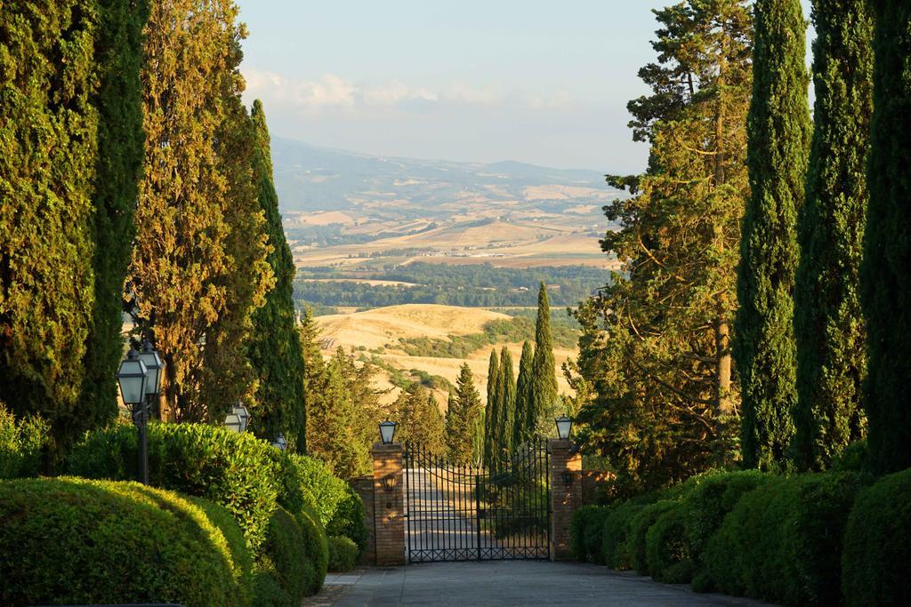 Castello Banfi - Il Borgo - Relais Et Chateaux Poggio alle Mura Екстер'єр фото