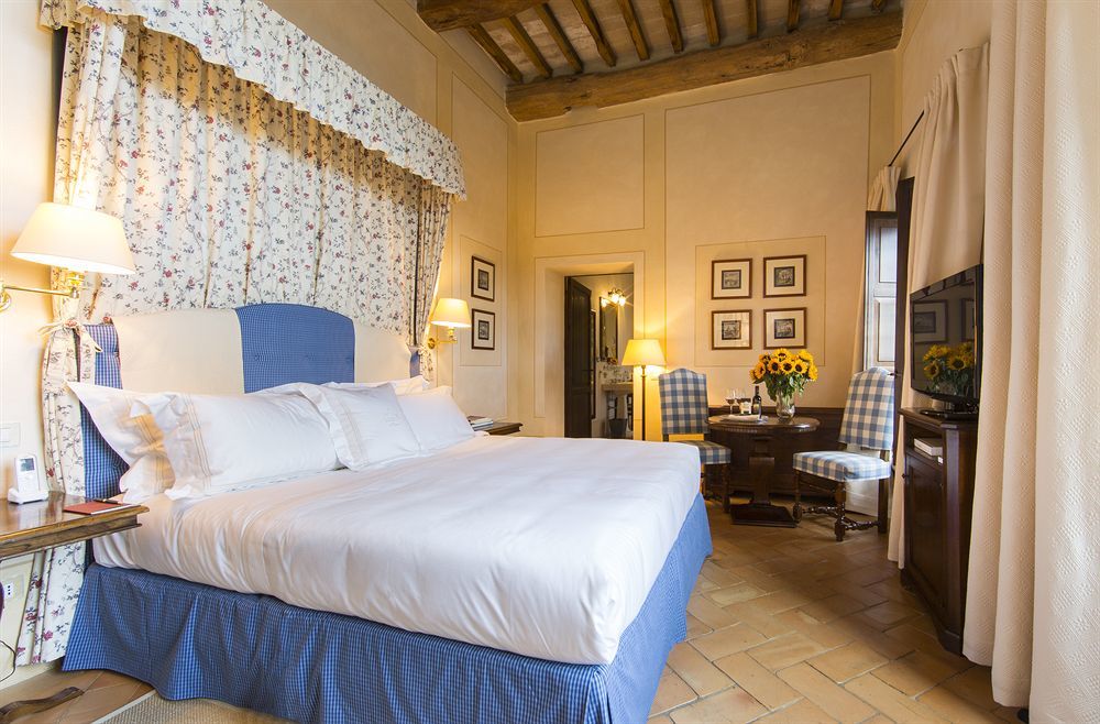 Castello Banfi - Il Borgo - Relais Et Chateaux Poggio alle Mura Екстер'єр фото