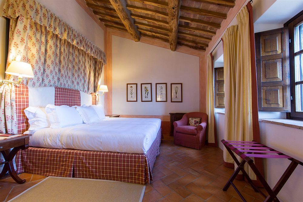 Castello Banfi - Il Borgo - Relais Et Chateaux Poggio alle Mura Екстер'єр фото