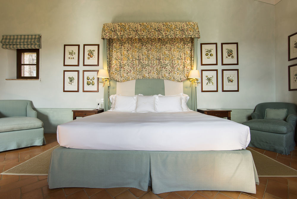 Castello Banfi - Il Borgo - Relais Et Chateaux Poggio alle Mura Екстер'єр фото