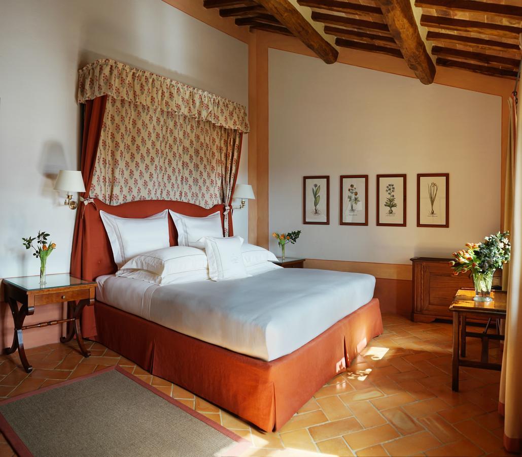 Castello Banfi - Il Borgo - Relais Et Chateaux Poggio alle Mura Екстер'єр фото