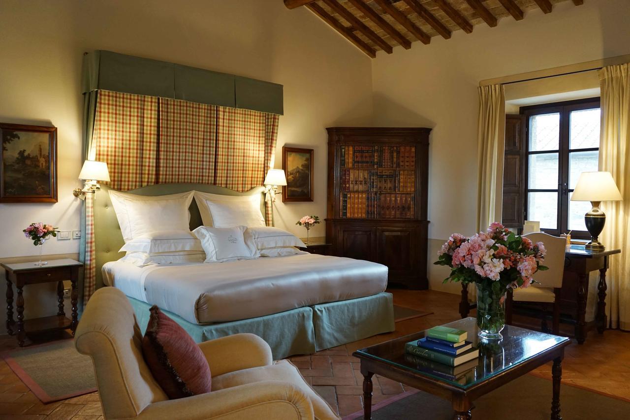 Castello Banfi - Il Borgo - Relais Et Chateaux Poggio alle Mura Екстер'єр фото