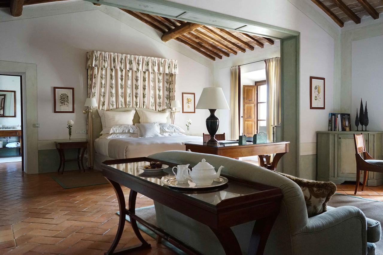 Castello Banfi - Il Borgo - Relais Et Chateaux Poggio alle Mura Екстер'єр фото