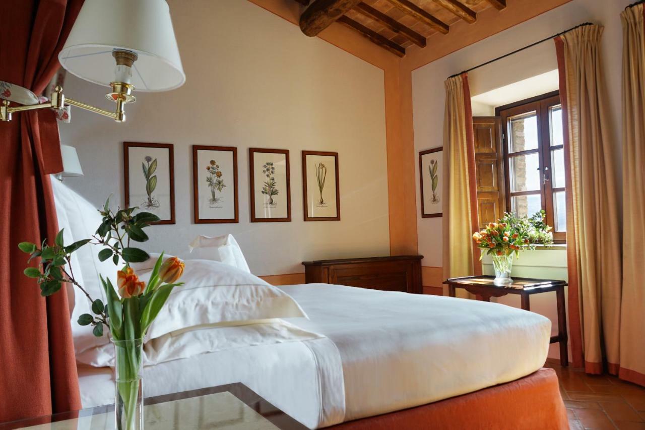 Castello Banfi - Il Borgo - Relais Et Chateaux Poggio alle Mura Екстер'єр фото